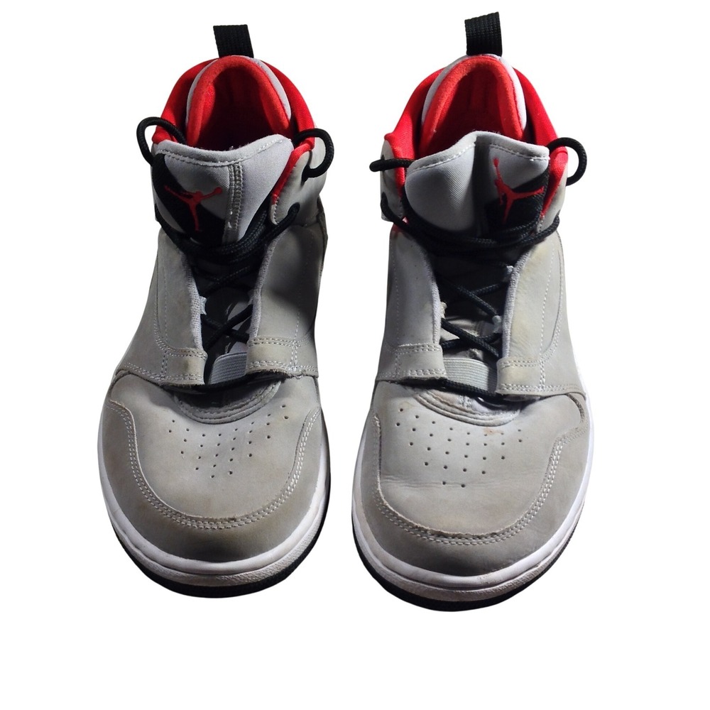 Jordan Courtside 23 Mens Size 9 Wolf Grey Red AR1000-002 Mid Top Basketball Shoe